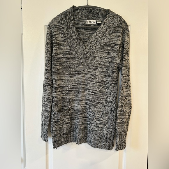 EUC A’Milano Women’s Knit Sweater - Picture 1 of 6